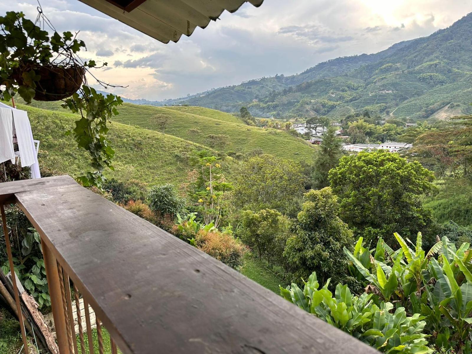 مبيت وإفطار سانتا روزا دي كابال El Refugio Del Colibri المظهر الخارجي الصورة